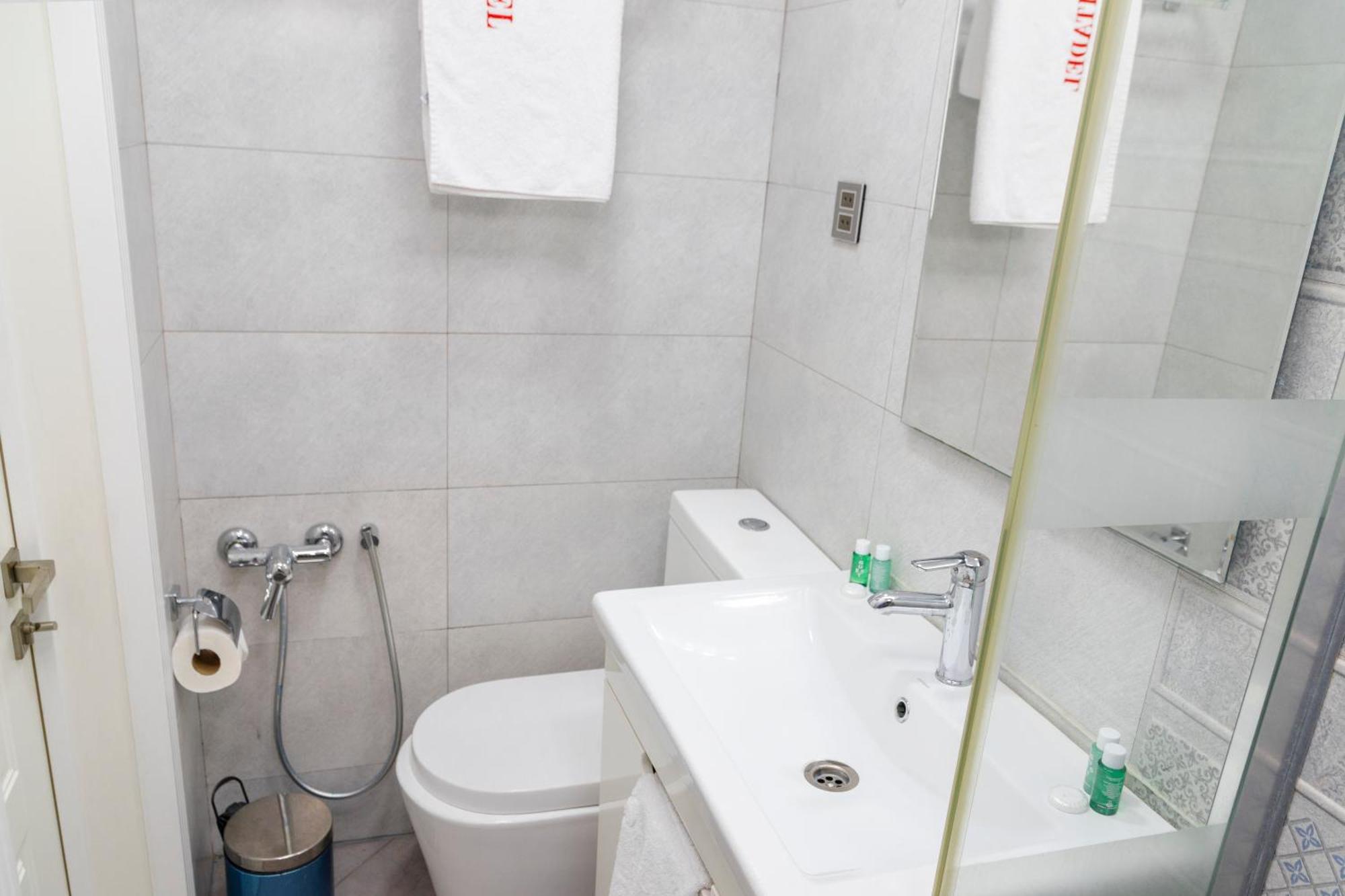 Citadel Hotel Баку Экстерьер фото